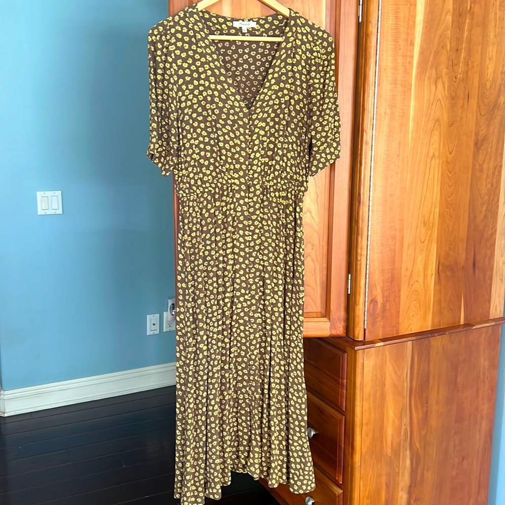 Madewell T length floral dress